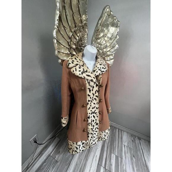 Chic Vintage Glamour: 1960s Camel Coat with Faux Leopard Fur Trim, S/M - Picture 5 of 15